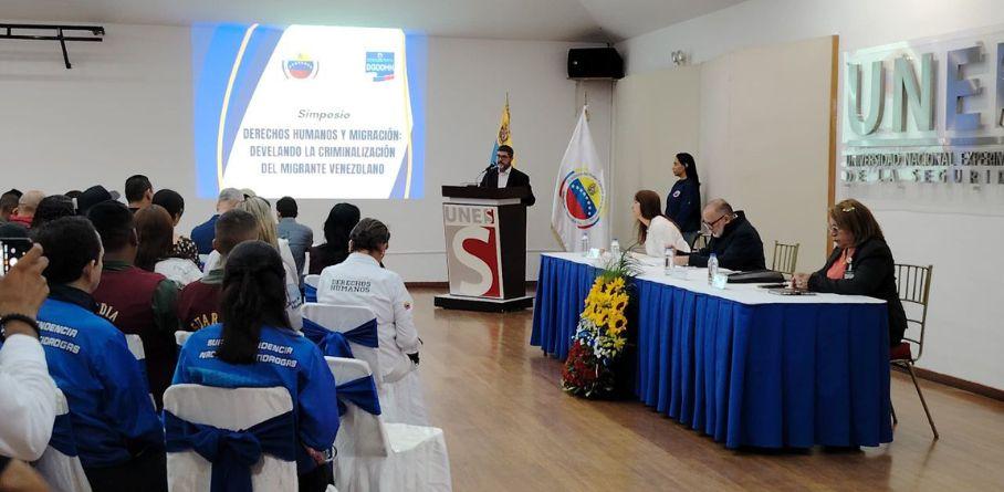 EXPERTOS ABORDAN LA CRIMINALIZACIÓN DEL MIGRANTE VENEZOLANO Y SUS DERECHOS