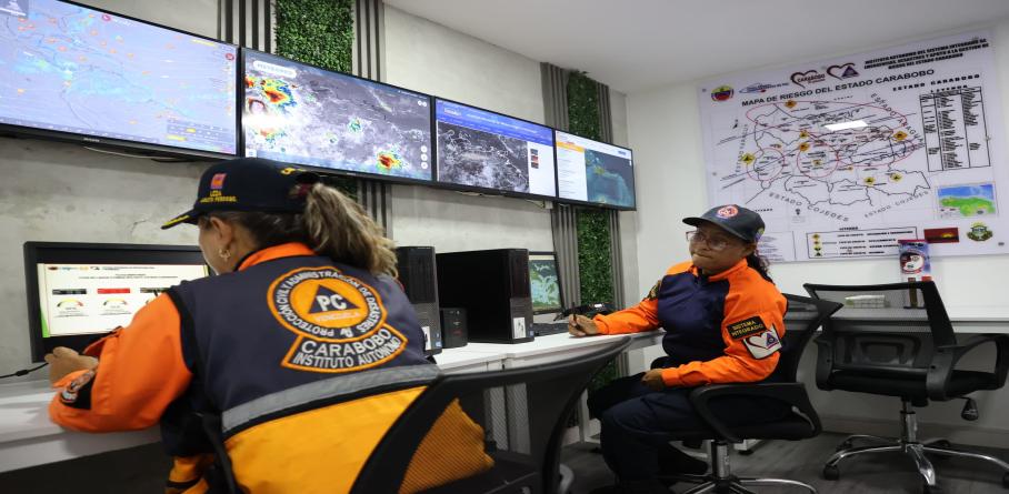 CAPITÁN DIOSDADO CABELLO VISITA LA SALA DE MONITOREO EN CARABOBO PARA EL FORTALECIMIENTO DEL SNGR