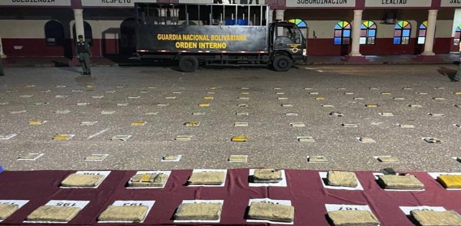 INCAUTADOS 104 KILOGRAMOS DE MARIHUANA EN APURE