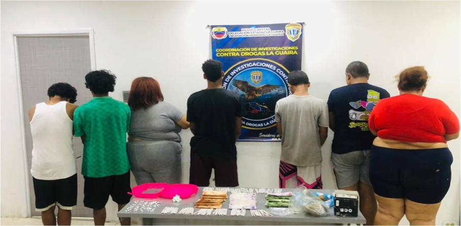 DETENIDAS SIETE PERSONAS POR VENTA DE SUSTANCIAS ILÍCITAS EN LA GUAIRA