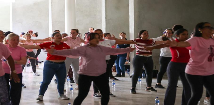 FASMIJ CONMEMORA PREVENCIÓN MES ROSA CON BAILOTERAPIA EN EL MPPRIJP
