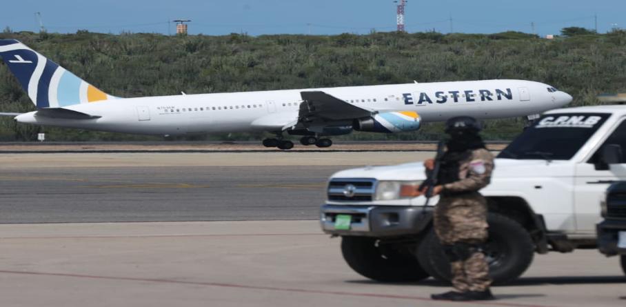 LA PATRIA RECIBE CON DIGNIDAD A 200 CONNACIONALES REPATRIADOS DESDE PHOENIX, ARIZONA