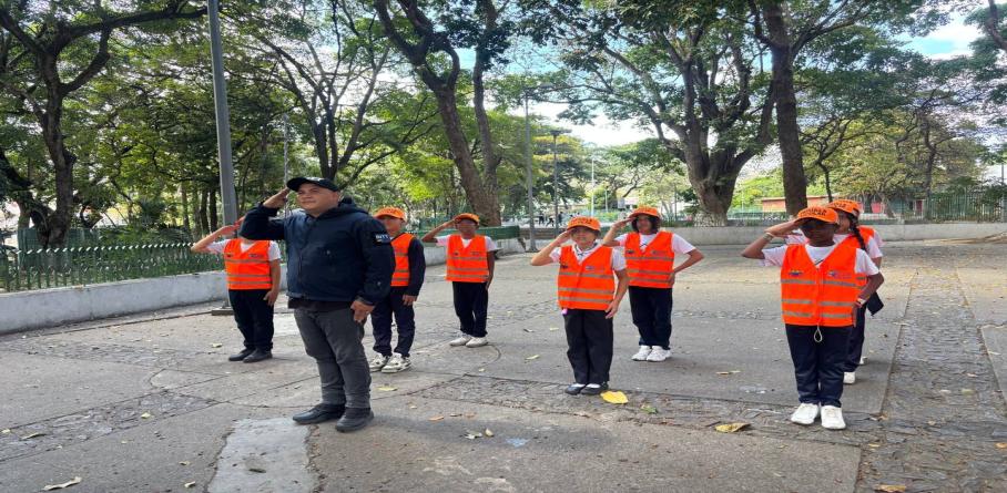 INTT JURAMENTA PATRULLAS ESCOLARES PARA LA SEGURIDAD VIAL