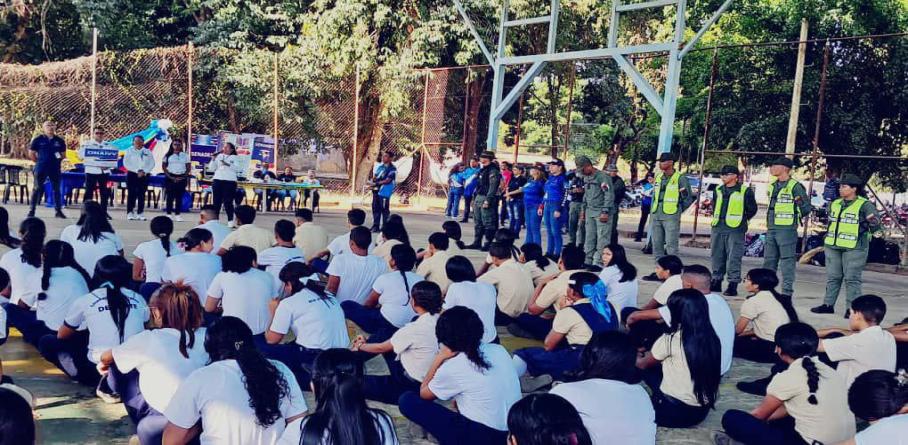 Imagen de SENADES DESPLIEGA JORNADAS DE PREVENCIÓN INTEGRAL EN SEIS ESTADOS DEL PAÍS