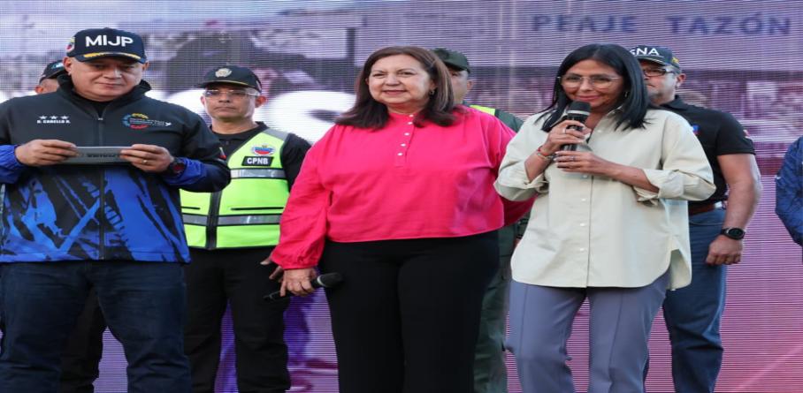 PRESIDENTA (E) DELCY RODRÍGUEZ FELICITÓ A ÓRGANOS DE SEGURIDAD CIUDADANA POR ÉXITO DEL DESPLIEGUE CARNAVALES SEGUROS 2026