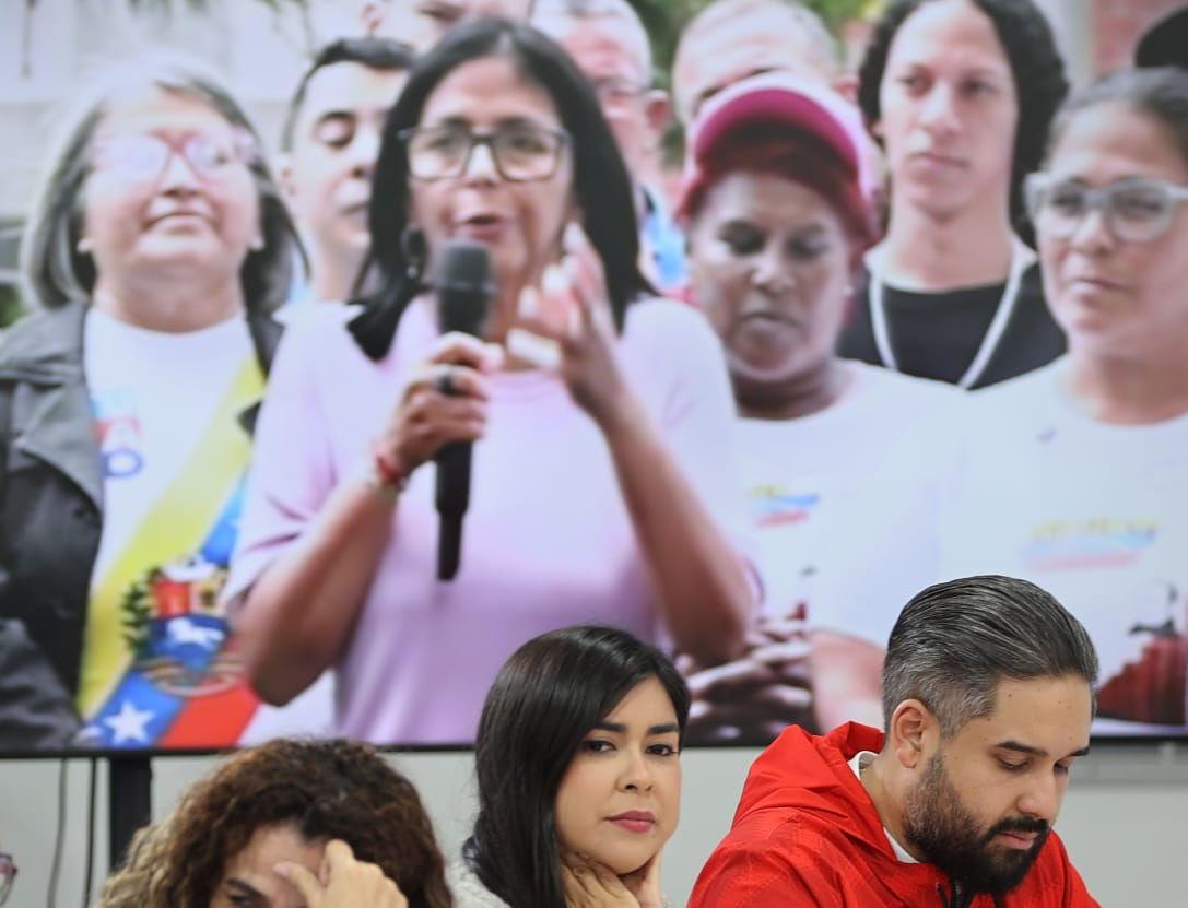 PRESIDENTA (E) DELCY RODRÍGUEZ RATIFICA EL PROTAGONISMO DEL PODER POPULAR TRAS LA EXITOSA CONSULTA NACIONAL