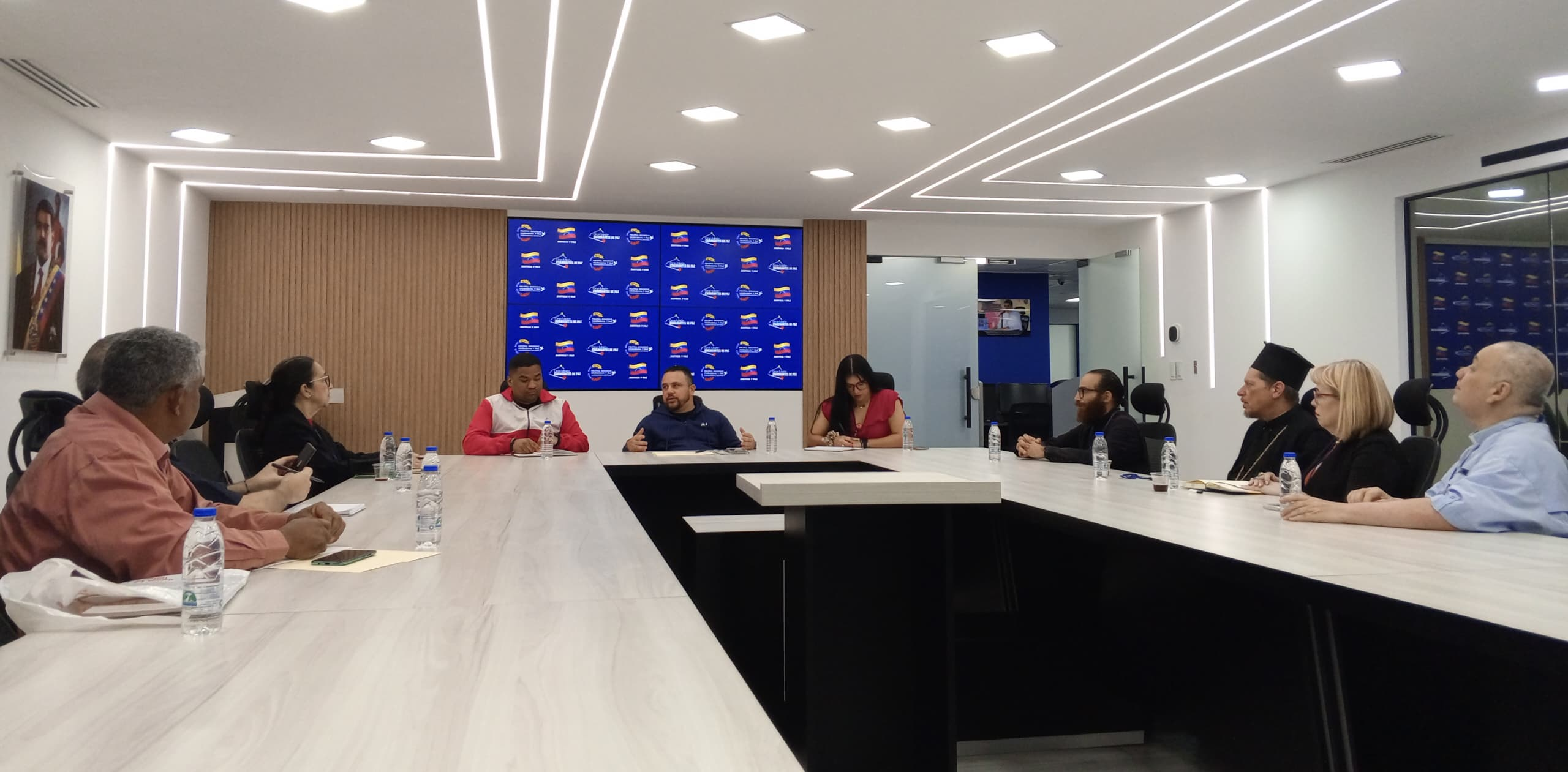 Imagen de VICEMINISTERIO CONSOLIDA EL DIÁLOGO POR LA PAZ EN SEGUNDA MESA INTERRELIGIOSA NACIONAL