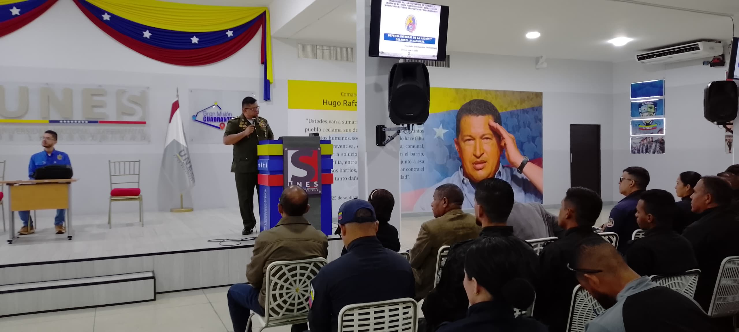 UNES: DIPLOMADO PROFUNDIZA EN LOS PRINCIPIOS DE SEGURIDAD Y DESARROLLO NACIONAL