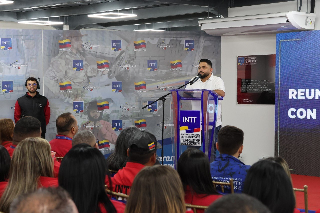 AUTORIDADES DEL INTT REVISAN PROYECTOS ESTRATÉGICOS A EJECUTARSE EN LAS REGIONES DEL PAÍS