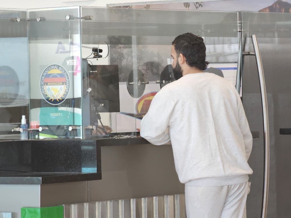 ATERRIZÓ VUELO 126 DE LA GRAN MISIÓN VUELTA A LA PATRIA CON 131 MIGRANTES VENEZOLANOS REPATRIADOS DESDE EEUU