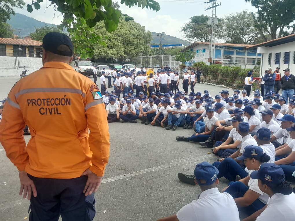 UNES FOMENTA LA CULTURA DE PREVENCIÓN ANTE SISMOS EN MÉRIDA