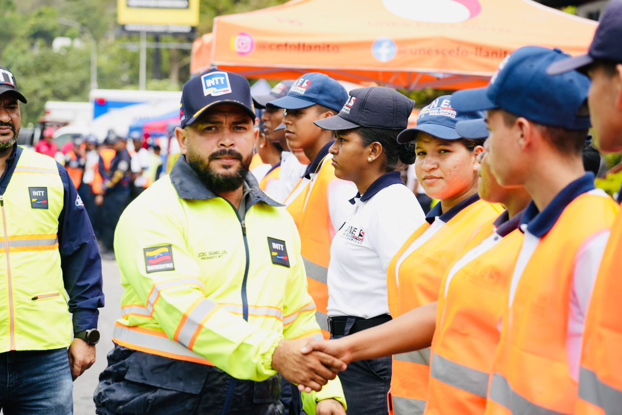 Imagen de PRESIDENTE DEL INTT SUPERVISA PUNTOS DE ATENCIÓN EN LA GRAN CARACAS