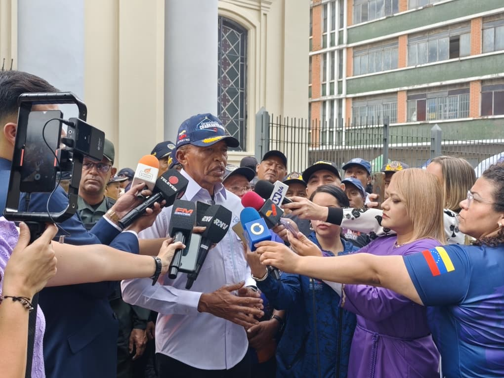 Imagen de G/D ENDES PALENCIA: 700 FUNCIONARIOS ESTÁN DESPLEGADOS EN LA BASÍLICA DE SANTA TERESA PARA GARANTIZAR EL BIENESTAR DEL PUEBLO