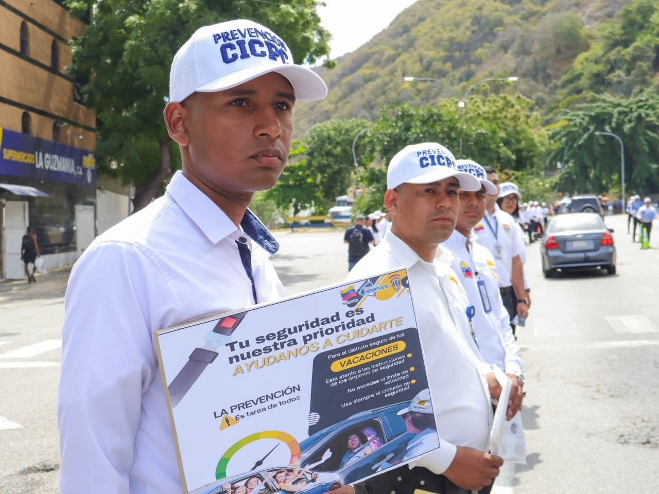 GARANTIZAN SEGURIDAD DE TEMPORADISTAS EN EL ESTADO LA GUAIRA