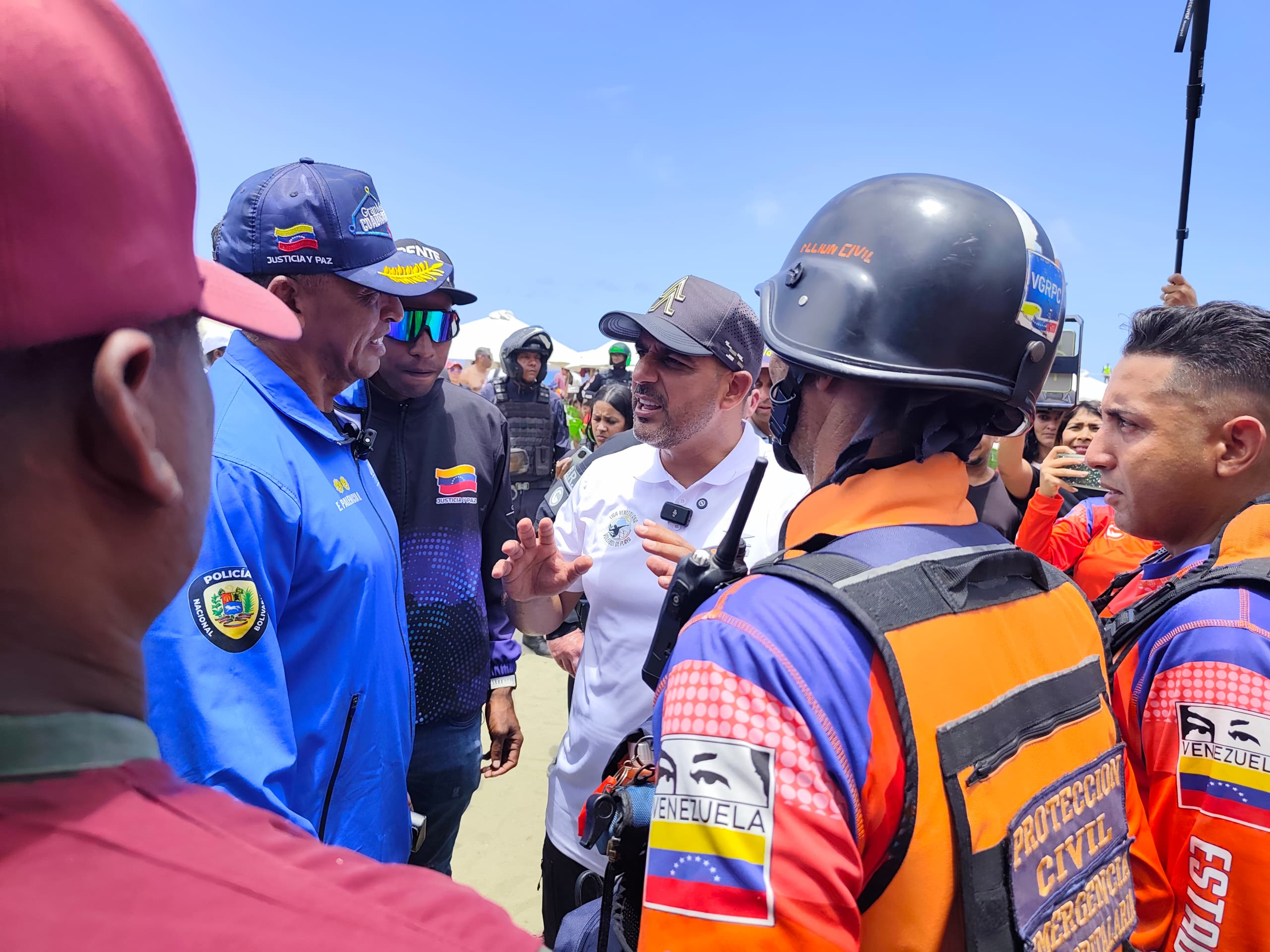 MÁS DE 3 MIL 500 FUNCIONARIOS GARANTIZAN LA SEMANA SANTA EN LA GUAIRA