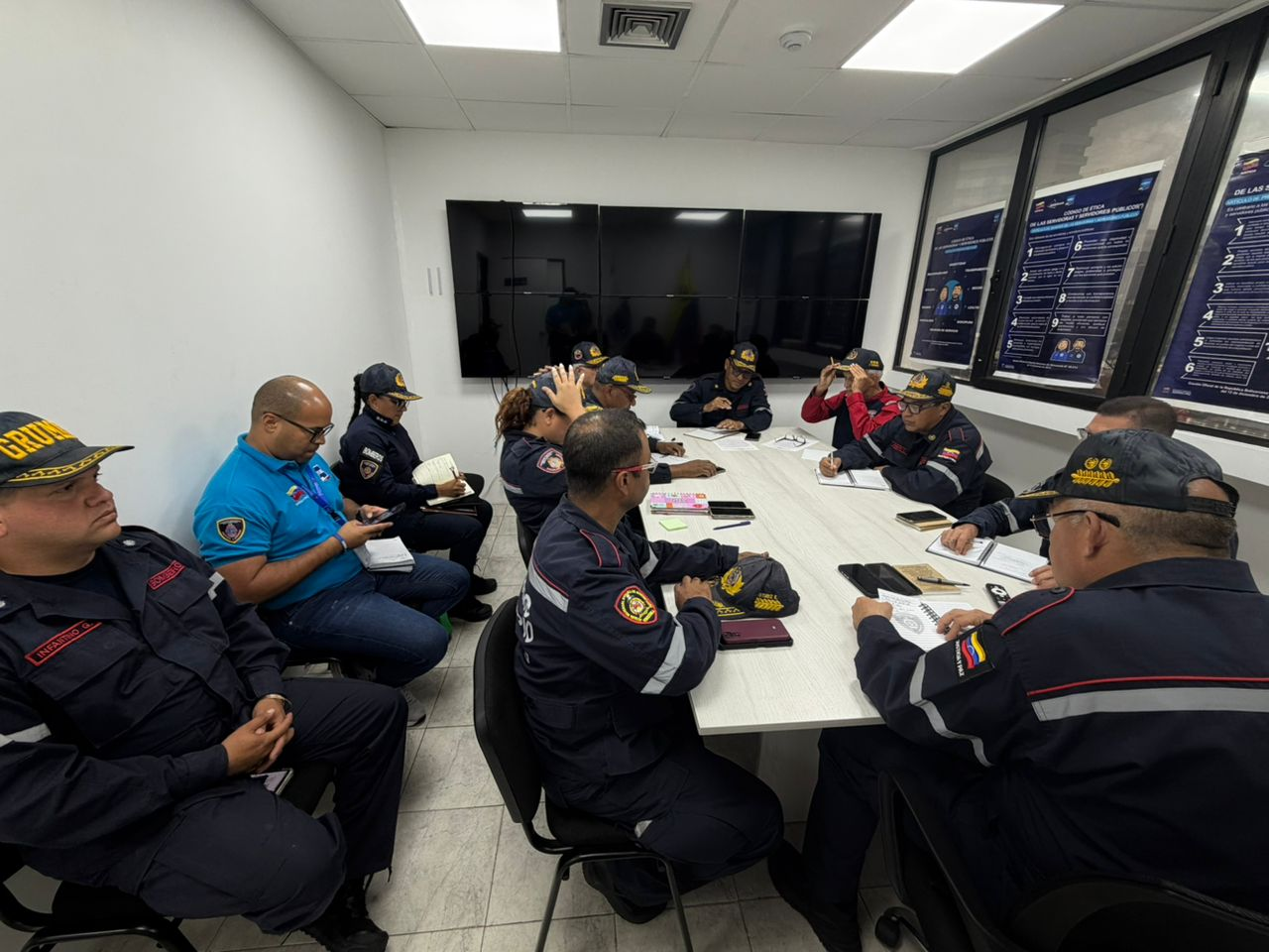 DGNB Y FONBE DEFINEN LÍNEAS ESTRATÉGICAS PARA FORTALECER LA OPERATIVIDAD BOMBERIL EN TODO EL PAÍS