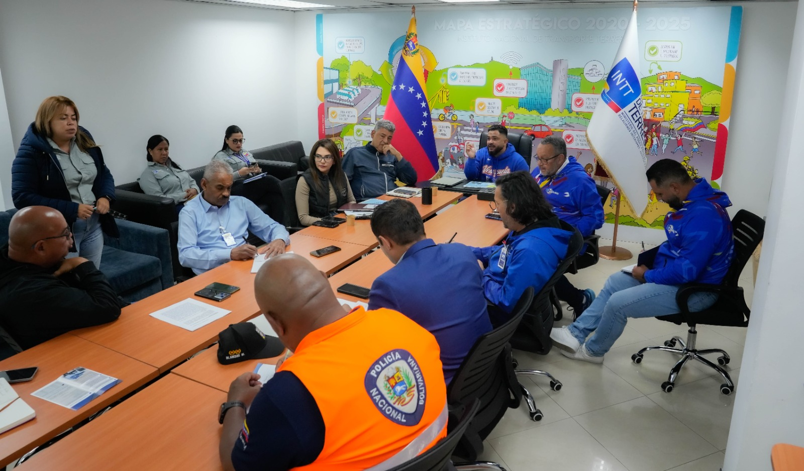 Imagen de INTT OPTIMIZA PROCESOS DEL REGISTRO DE OPERADORAS DE TRANSPORTE DE CARGA PARA POTENCIAR LA OPERATIVIDAD DEL SECTOR