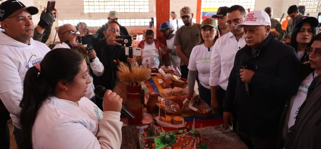 “USTEDES SON LOS CAMPEONES MUNDIALES DE LA PRODUCCIÓN": DIOSDADO CABELLO RINDE HOMENAJE AL CAMPO MERIDEÑO