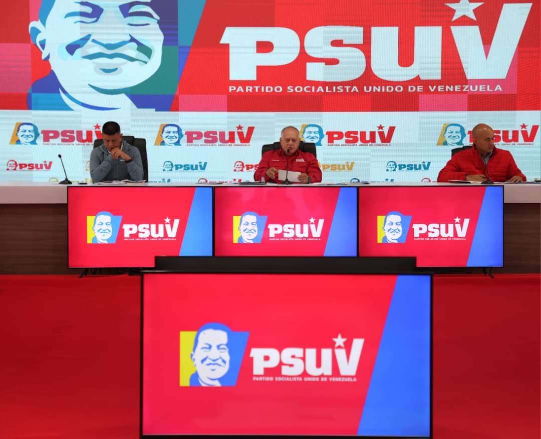 DIOSDADO CABELLO DENUNCIA EL DERRAME DE PETRÓLEO EN TRINIDAD Y TOBAGO QUE AFECTAS COSTAS VENEZOLANAS