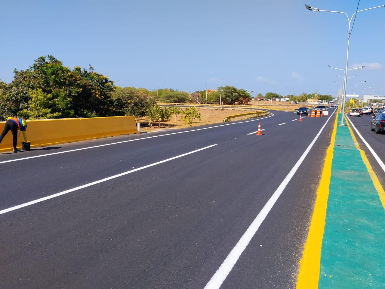 INTT REALIZA TRABAJOS DE DEMARCACIÓN VIAL HORIZONTAL Y ELEVADA EN EL MUNICIPIO MARACAIBO