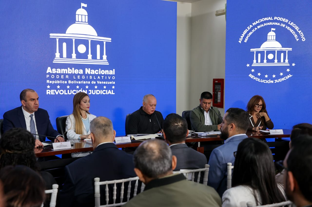 "LOGRAMOS REDUCIR MÁS DEL 40% DE LA POBLACIÓN EN LOS CENTROS DE DETENCIÓN”: DIOSDADO CABELLO DESTACA LA EFECTIVIDAD DE LA PRIMERA FASE DE LA CONSULTA