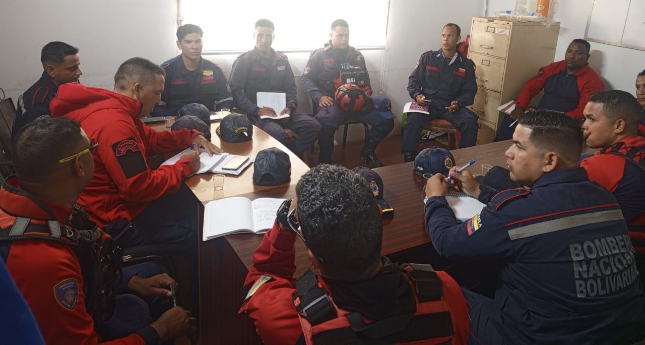 Imagen de BOMBEROS FORTALECEN CAPACIDAD DE RESPUESTA ANTE SITUACIONES DE EMERGENCIA EN SUCRE