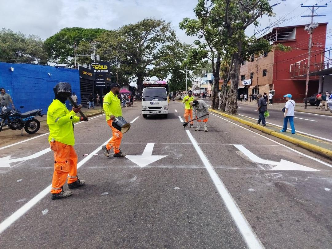Imagen de INTT INICIA DESPLIEGUE DE DEMARCACIÓN VIAL Y ELEVADA EN TRES GRANDES AVENIDAS DE CIUDAD BOLÍVAR