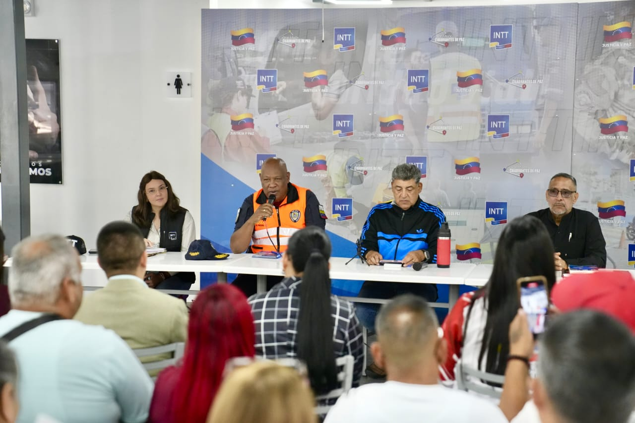 Imagen de INSTALAN MESA DE TRABAJO CON EQUIPO MULTIDISCIPLINARIO PARA CONCIENCIAR AL GREMIO MOTORIZADO EN VENEZUELA