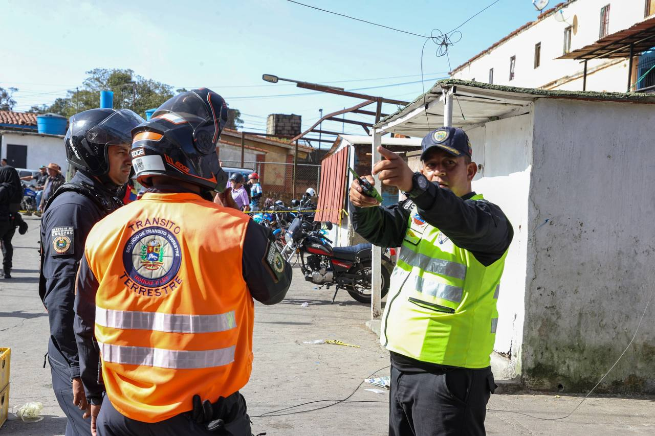 FUNCIONARIOS DE SEGURIDAD CIUDADANA CONTINÚAN DESPLEGADOS REALIZANDO  LABORES DE RESCATE Y ATENCIÓN TRAS SISMOS DEL 24 DE JUNIO