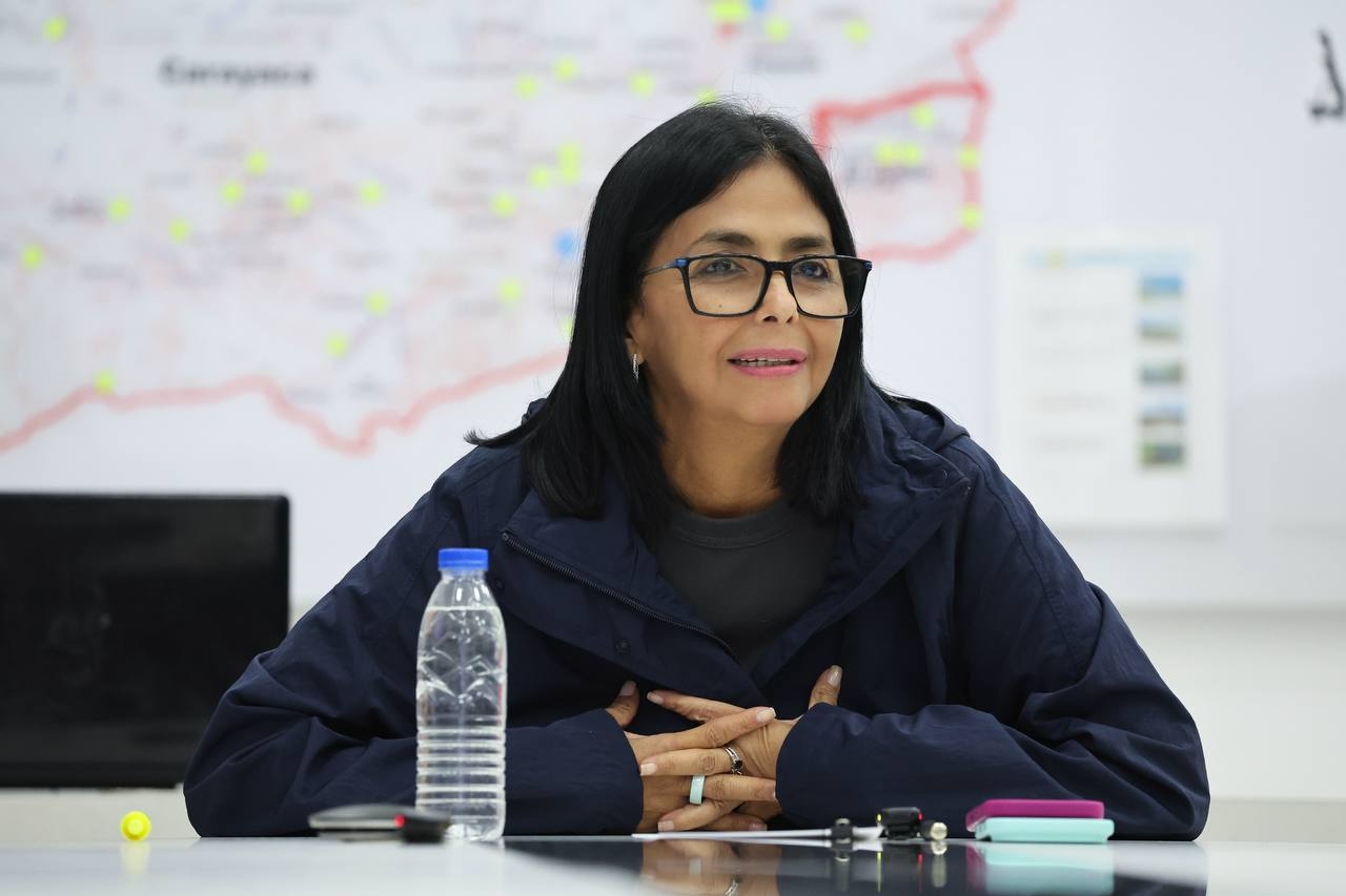GOBIERNO NACIONAL INHABILITA ACCESO PARTICULAR A LA GUAIRA Y ORGANIZA REGISTRO DE VOLUNTARIOS