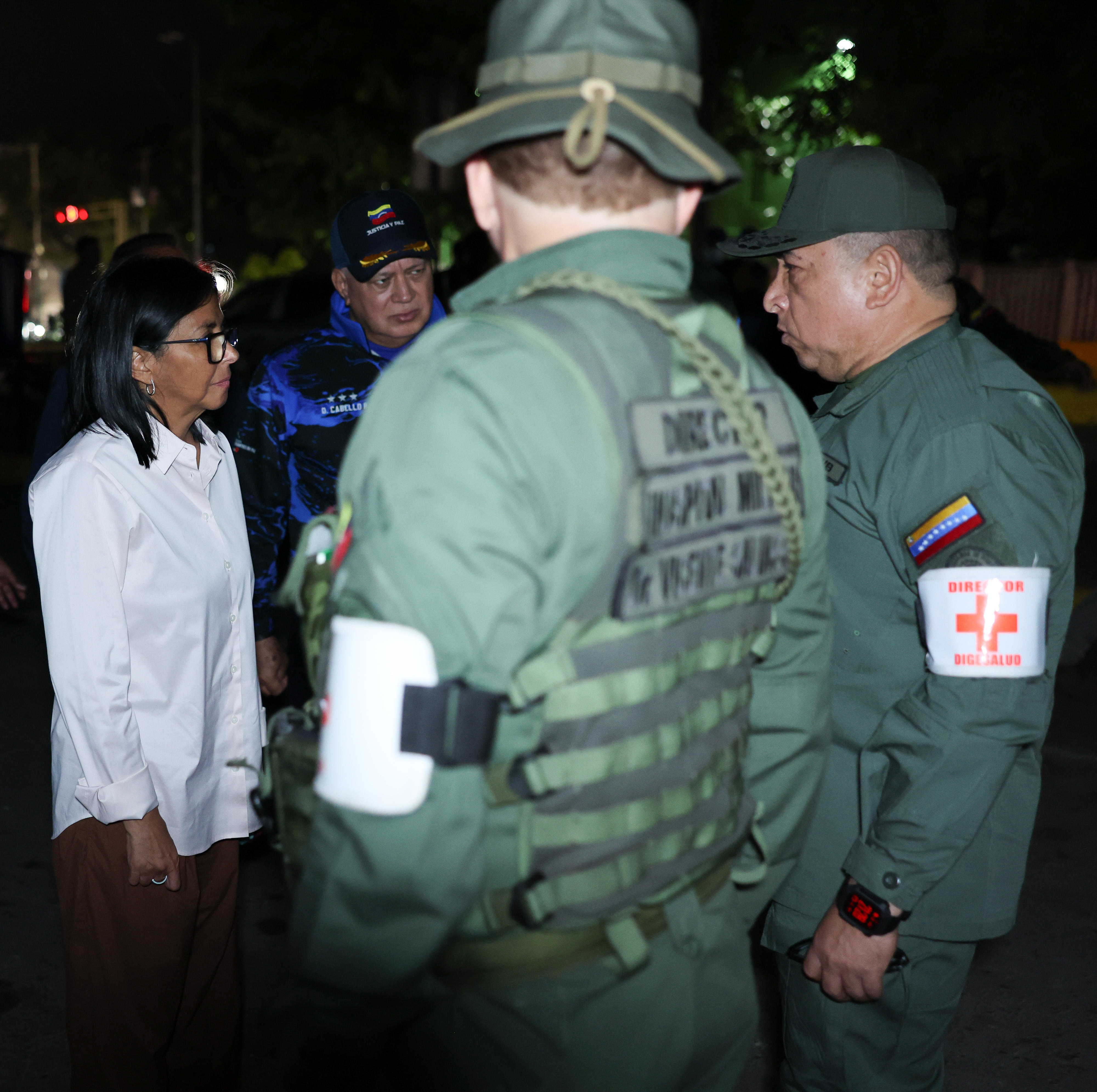 PRESIDENTA (E) DELCY RODRÍGUEZ RECORRIÓ CAMPAMENTOS TRANSITORIOS INSTALADOS EN EL ESTADO LA GUAIRA