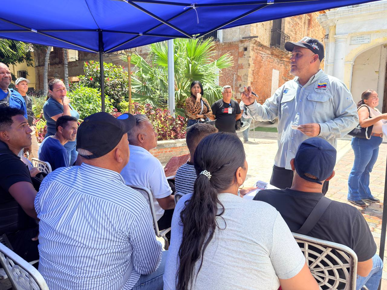 INTT GARANTIZA ATENCIÓN DIRECTA VEHICULAR A LOS HABITANTES DE LA GUAIRA AFECTADOS POR EL SISMO