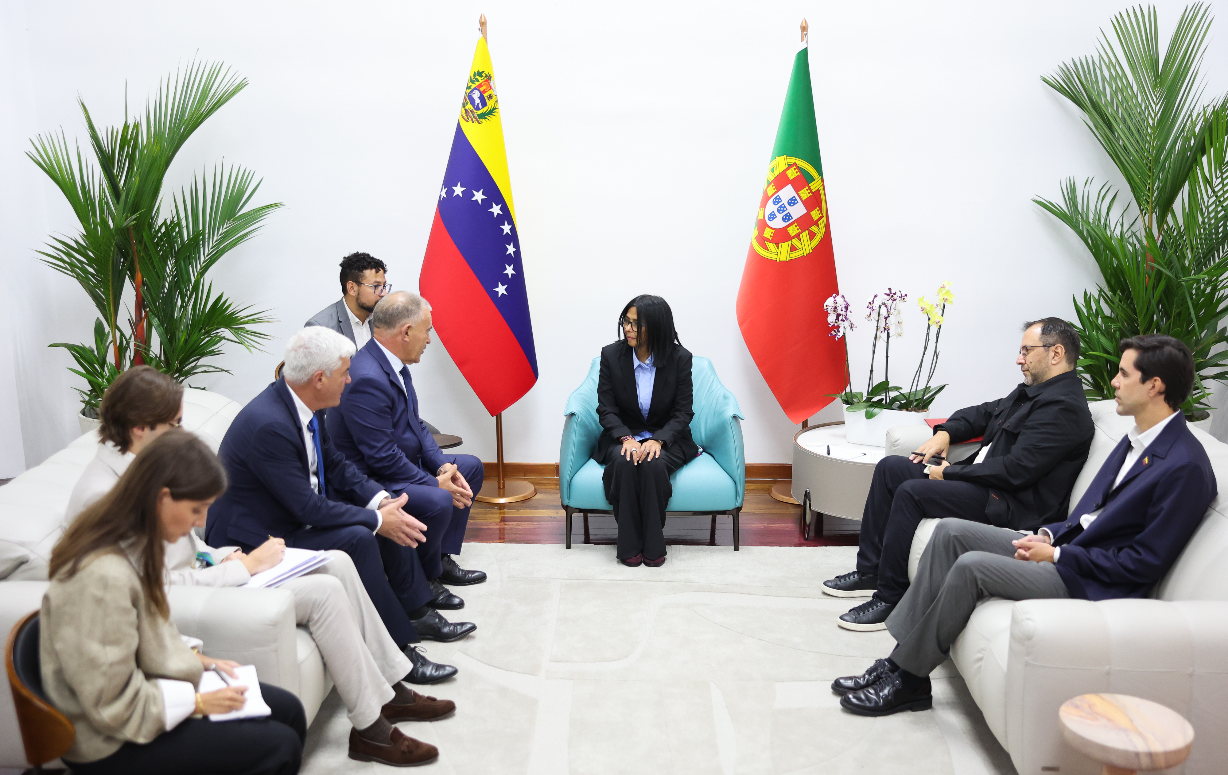 VENEZUELA Y PORTUGAL COORDINAN ASISTENCIA TÉCNICA PARA LA RECUPERACIÓN TRAS SISMOS DEL 24J