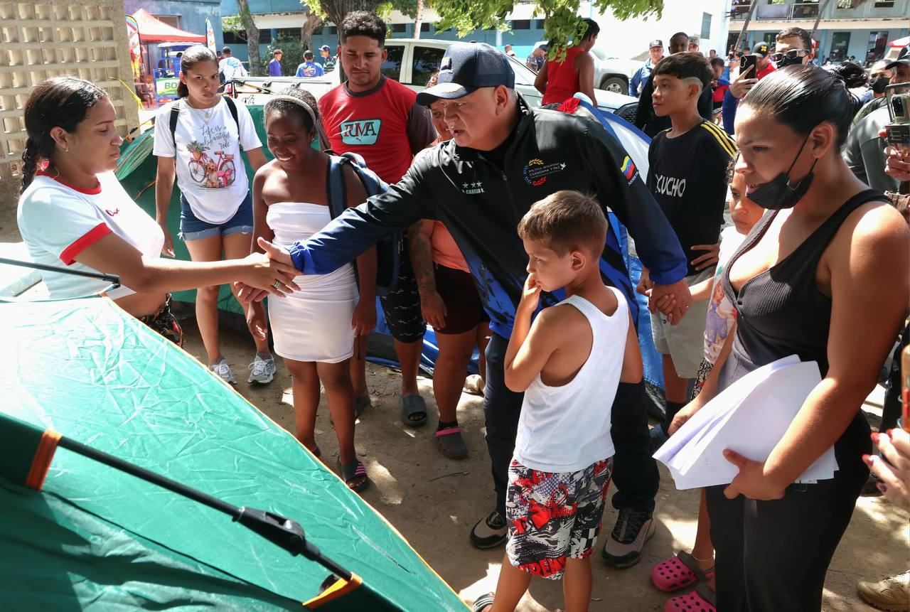 LA GUAIRA// VICEPRESIDENTE DIOSDADO CABELLO INSPECCIONA ATENCIÓN A LAS FAMILIAS AFECTADAS POR EL SISMO