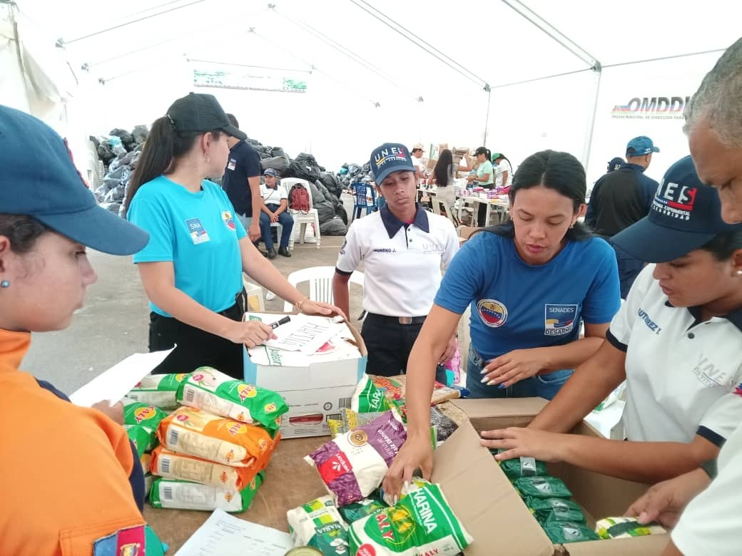 Imagen de SENADES ACTIVA VOLUNTARIADO EN CARÚPANO PARA ATENDER A FAMILIAS AFECTADAS POR LOS SISMOS