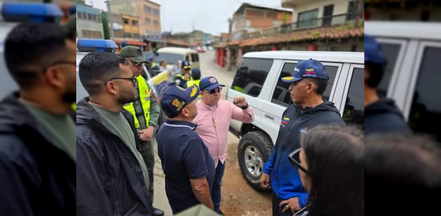 VICEMINISTRO ENDES PALENCIA SUPERVISA ZONAS AFECTADAS POR SISMOS EN EL JUNQUITO