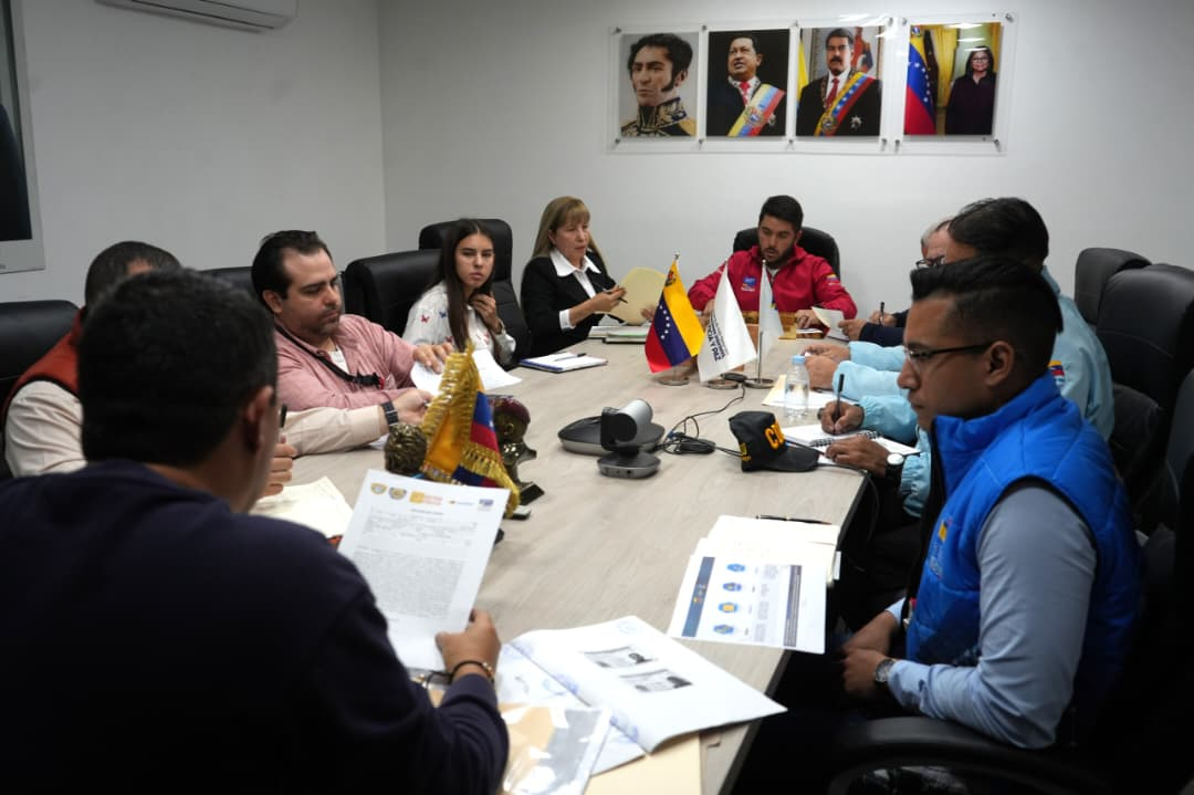 GOBIERNO NACIONAL INSTALA MESAS DE TRABAJO PARA REGULARIZAR PROPIEDAD DE UNIDADES DEL TRANSPORTE PÚBLICO DE PERSONAS