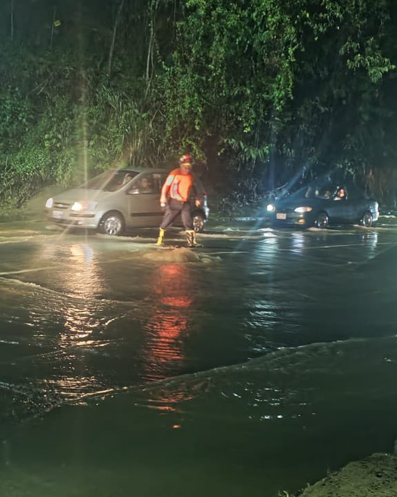 PROTECCIÓN CIVIL EVALÚA AFECTACIONES CAUSADAS POR LAS LLUVIAS