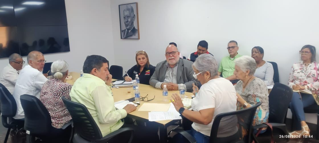 Imagen de DISEÑAN PLAN ESCOLAR PARA MASIFICAR LA SEGURIDAD VIAL EN EL PAÍS