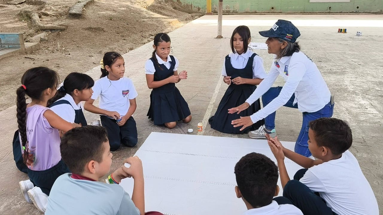 SENADES DESPLIEGA JORNADAS PREVENTIVAS Y FORMATIVAS EN ESCUELAS DE TODO EL PAÍS PARA PROMOVER LA CULTURA DE PAZ Y LA CONVIVENCIA ESCOLAR