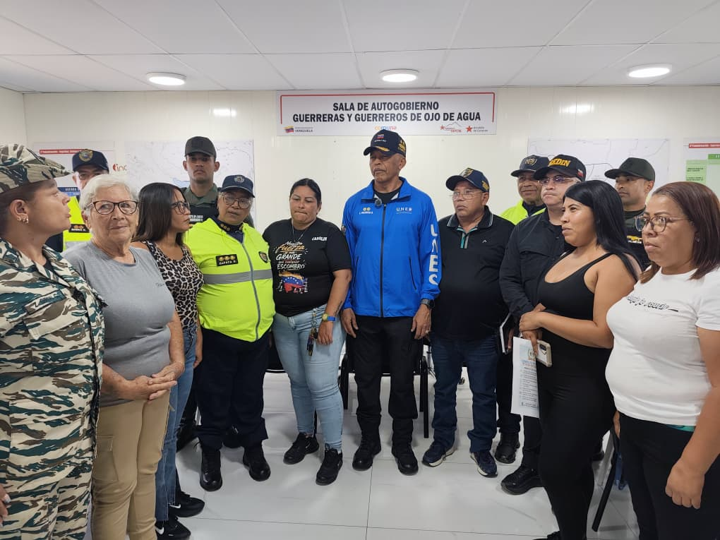 G/D ENDES PALENCIA VERIFICA DISPOSITIVO DE SEGURIDAD PARA LA CONSULTA POPULAR EN LA PARROQUIA SUCRE