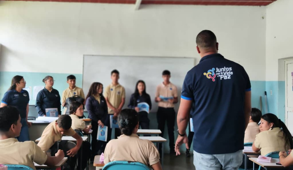 Imagen de FUNDAPRET PROMUEVE PROYECTOS DE VIDA Y PREVENCIÓN DE LAS ADICCIONES EN ESTUDIANTES DE ANTÍMANO